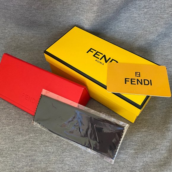 Fendi cat eye sunglasses for women main image 13